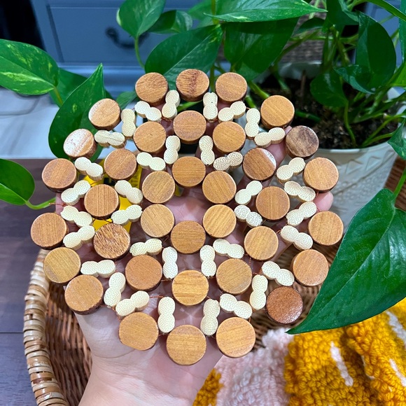 Wooden Beaded Potholder/Trivet - Picture 1 of 4